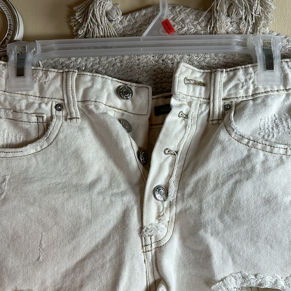 Cream wild fable ripped shorts - Picture 3 of 5